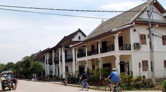 Private Half Day Pedalling Leisurely through Luang Prabang
