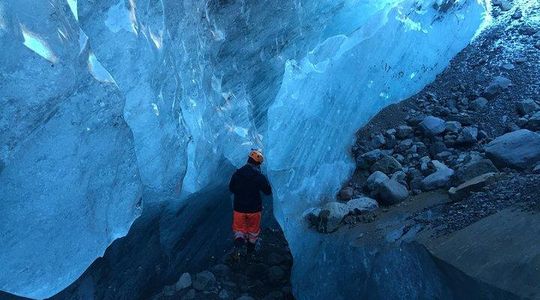 5-Day West Iceland, Ice Cave and South Iceland Small-Group Tour