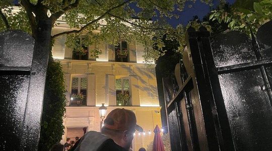 Montmarte Confidential