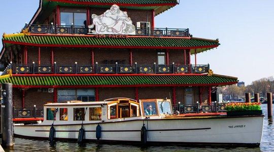 Private Amsterdam Canal Boat Tour with a Local