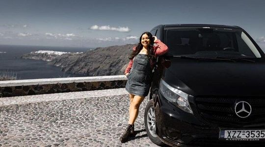 Santorini Unlocked: Private Tour with Local Guide & Driver