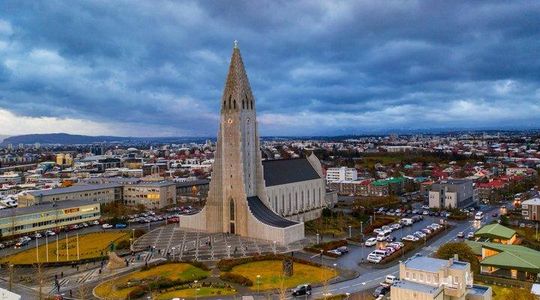 Reykjavik City Private Tour: Perlan, Arbaer & City Landmarks