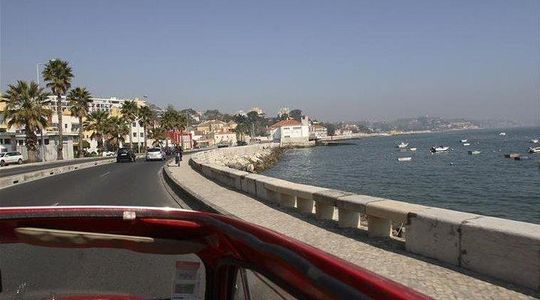 The beaches between Lisbon and Cascais (The Estoril Coastline) with lunch