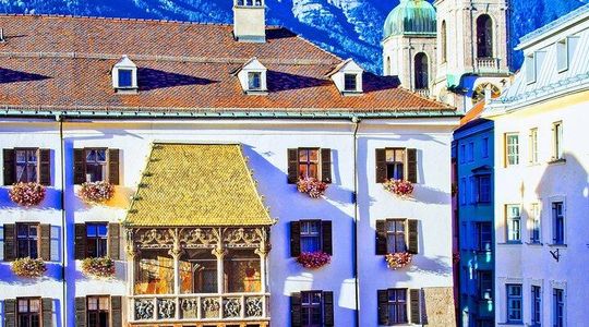 MY * GUiDE EXCLUSiVE PANORAMA alpine tour to INNSBRUCK (/ Swarovski) from Munich