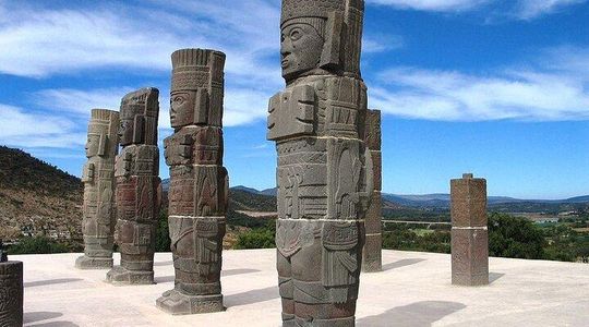 Tour Through Tula’s Ruins and Tepotzotlan from Mexico City