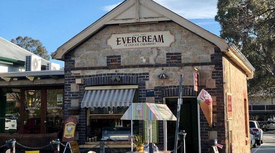 Experience Hahndorf & Barossa: Gourmet lunch, Wine, Beer & Treats