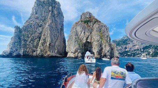 Capri Adventure Cruise: Sea Caves, Coastline & Blue Grotto Visit