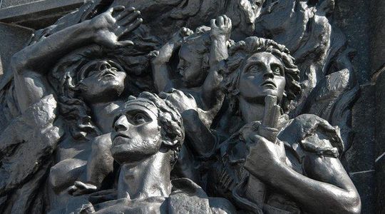 Private Jewish Warsaw Tour with social-distance bus