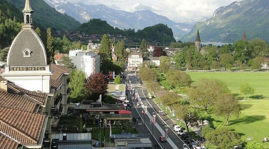 Interlaken Walking tour With a Private Professional Guide