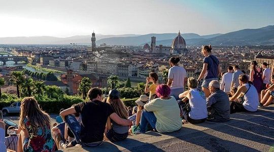 Tour in golf cart Piazzale Michelangelo and hills of florence