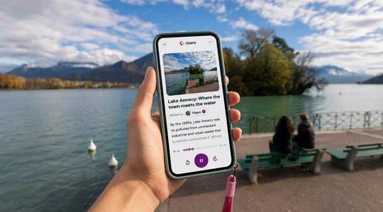 Annecy Self Guided Walking Tour Landmarks with Audio and Quiz