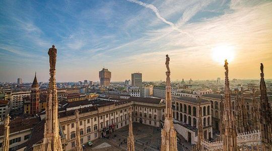 Milan Duomo Small-Group Guided Tour with Rooftop Views