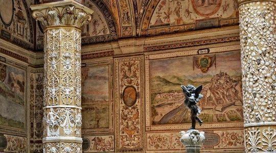 Florence: Palazzo Vecchio Skip-the-Line Ticket with Audio Guide