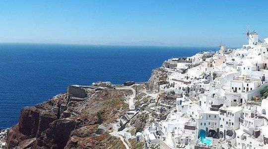 Santorini Highlights Tailor Made Tour 4 hours