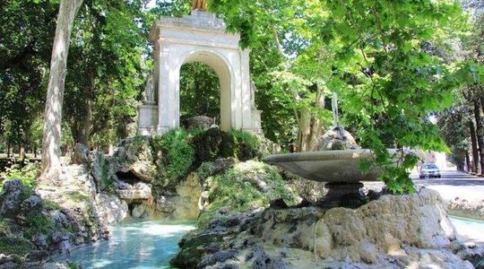 Villas, Parks & Gardens of Rome by Golf Cart With Coffee & Gelato