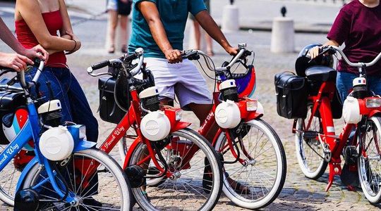 Electric Vintage Solex Tour – Canal Saint-Martin & Le Marais
