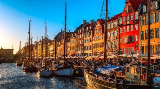 Essential tour of Copenhagen for everyone special cruises