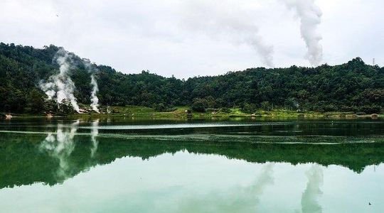 Private Manado Tour to Woloan Village, Tondano Lake & Minahasa Highland