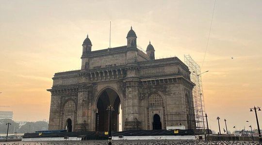 Mumbai Morning Markets Tour with Local Guide