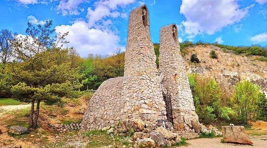 Walk to recent and aged spiritual sanctuaries near Budapest