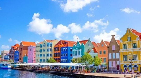 Curacao Guided Walking Tour and Local Food Tasting