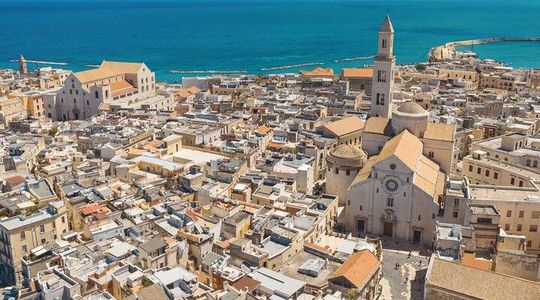 Bari Walking Tour with Audio and Written Guide by a Local