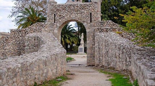 Nafplio Walking Tour with an Archaeologist