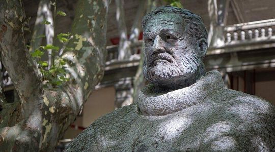Hemingway's Pamplona Smartphone Guided Walking Tour