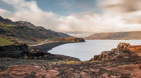 Private Reykjanes Tour with Bridge Between Continents