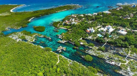 Cenote; Snorkeling and Photos with Colorful Fish