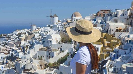 Santorini Highlights Small-Group Tour with Wine Tasting option