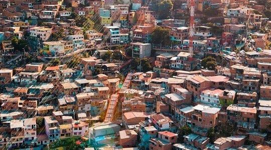 Comuna 13 Graffiti Tour| Local Guide & Historia & Street Food