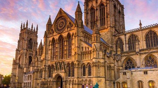 York Private Walking Tour with a Local