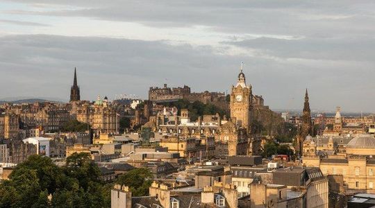 Discover Edinburgh: A Self-Guided Tour
