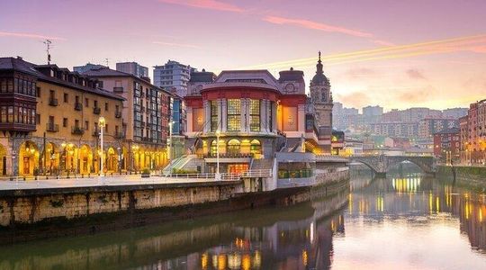 Free walking Tour Historical Bilbao with local guides
