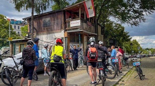 Berlin: Experience Alternative Kreuzberg on a Private Bike Tour