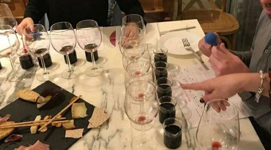 Make your bland bottle and cork Your wine in center of Florence