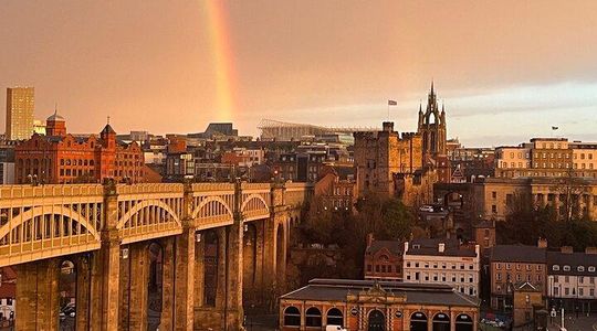 Newcastle Upon Tyne Quayside Pub Tour With Free Drinks!