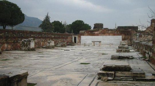 From Izmir; Sardes and Izmir Jewish Heritage Tour
