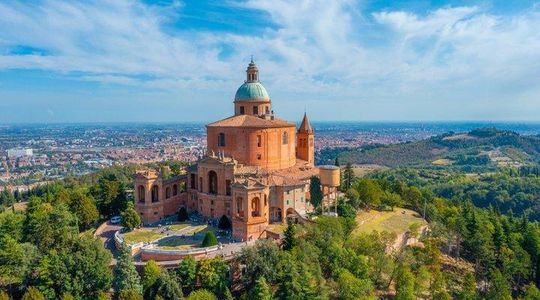 Bologna Private City Highlights Sightseeing Tour