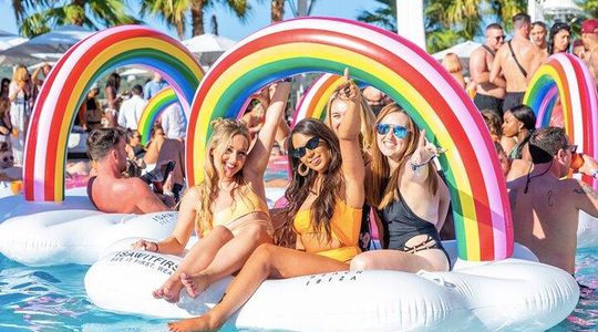 Ibiza Pool Party and Club Tour including O Beach and Eden Club