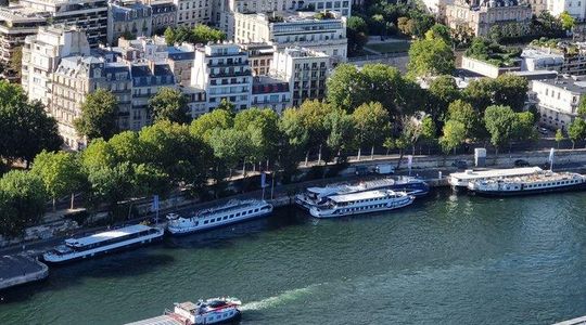 Paris Evening: Wine & Cheese at Galeries Lafayette & Seine Cruise