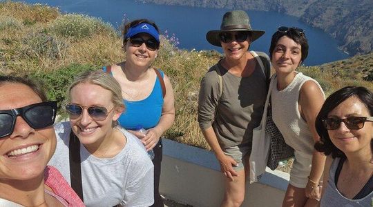 Santorini: 4hr Small Group Caldera Hike from Fira to Oia