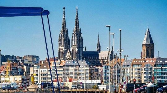 Hello Ostend: Private 2-Hour Intro City Walk with Local Guide