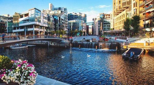 Oslo Private City Tour with Vigeland Park Opera and Holmenkollen