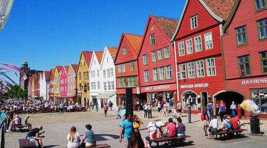 Private Tour of Bergen City by Car