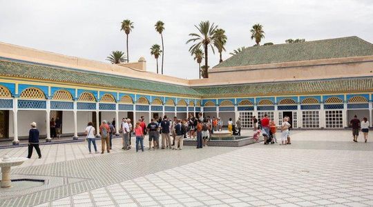 Marrakech: Saadian Tombs, Bahia Palace, Souks and Medina Tour