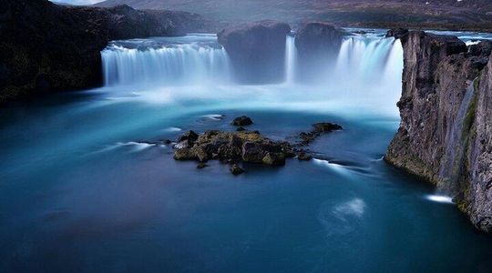 From Akureyri Port: Godafoss Waterfall Tour for Cruise Ships (V)