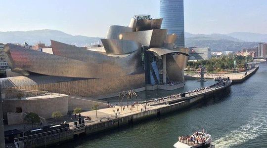 E-bike tour in Bilbao