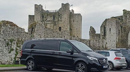 Day tour from Belfast to Galway with stops along the way